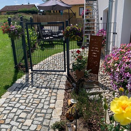 Gemuetliche Ferienwohnung In Idyllischer Lage-Auf Dem Land Dittersdorf Εξωτερικό φωτογραφία